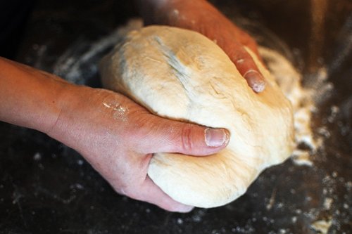 5.000 Brote – Konfis in Württemberg backen mit