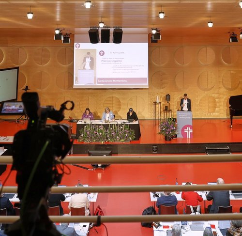 Herbsttagung der württembergischen evangelischen Landessynode im Hospitalhof.