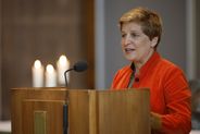 Nicole Razavi (Ministerin für Landesentwicklung und Wohnen des Landes Baden-Württemberg) Grußwort zu Landesbischof Ernst-Wilhelm Gohls 60. Geburtstag Leonhardskirche Stuttgart