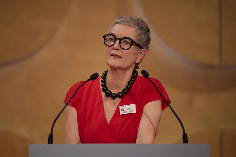 Oberkirchenrätin Carmen Rivuzumwami, Leiterin des Dezernats für Bildung, Schule und Diakonat