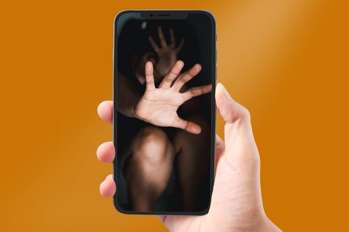 Sexualisierte Gewalt gegen Frauen im digitalen Raum