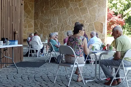 Das Friedhofscafé Tübingen ist ein ökumenischer Ort der Begegnung.