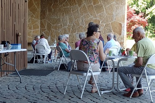 Zum Kaffeetrinken auf den Friedhof gehen?