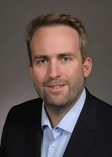 Oberkirchenrat Dr. Benjamin Mayer leitet das Dezernat 6 Recht.