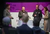 vlnr Moderator Georg Bruder, Tobias Glawion, Frank Zeithammer und Moderatorin Kira Geiss bei der Jubiläumsfeier des Ev. Medienhauses Stuttgart