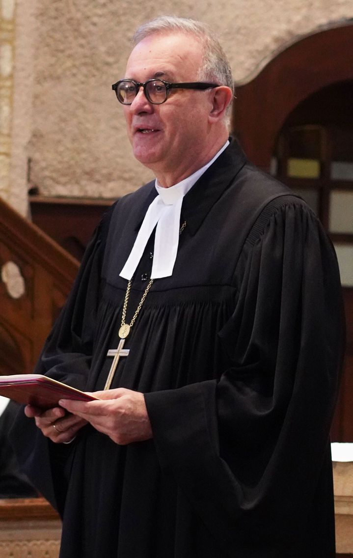 Landesbischof Dr. h. c. Frank Otfried July beim Gedenkgottesdienst zu 75 Jahre Stuttgarter Schulderklärung in der Stuttgarter Markuskirche.