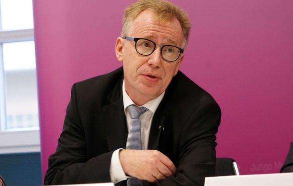 Als Vorsitzender des Gesprächskreises „Lebendige Gemeinde“ nahm Dekan Ralf Albrecht Stellung zum Wahlausgang.