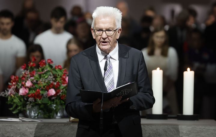 Ministerpräsident Winfried Kretschmann bei der Amtseinsetzung von Landesbischof Ernst-Wilhelm Gohl