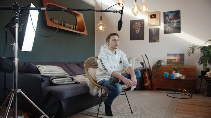 YouTuber Philipp Mickenbecker von den RealLifeGuys beim Videodreh