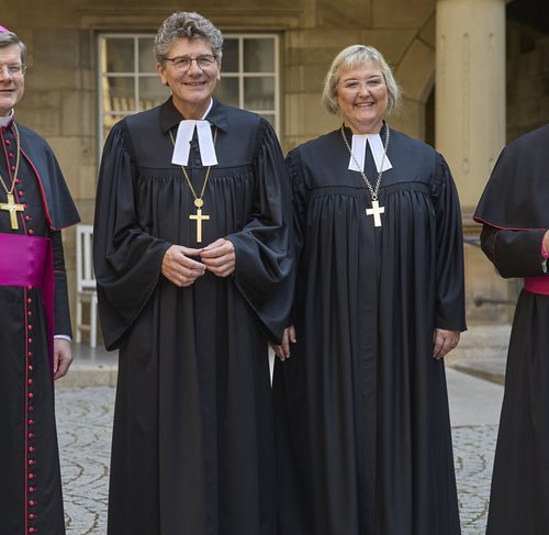 Gottesdienst und Festakt zur Verabschiedung von Landesbischof Frank Otfried July und Amtseinführung von Ernst-Wilhelm Gohl.