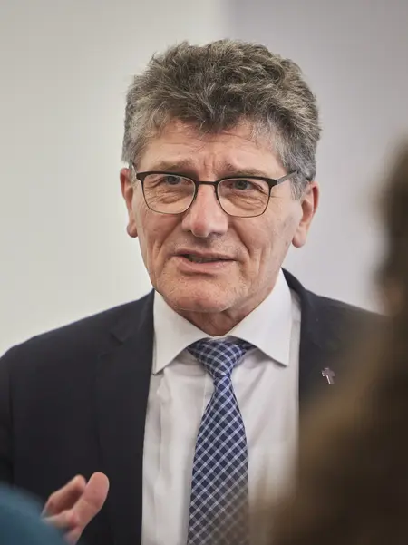 Landesbischof Ernst-Wilhelm Gohl Landesbischof Ernst-Wilhelm Gohl