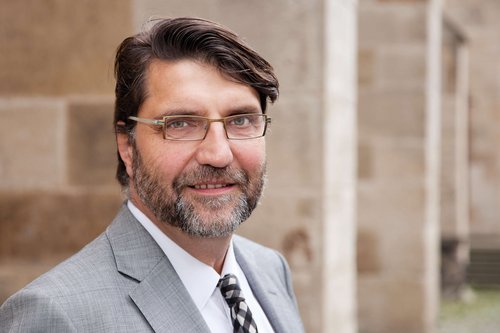 Eintrittsgebühren für Kirchen?