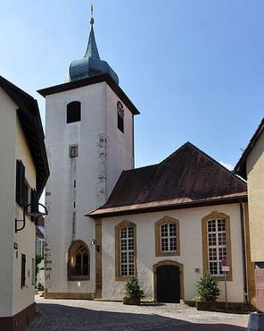 Die barocke Dorfkirche in Rotenberg ist 70 Jahre älter als die nur gut fünf Gehminuten entfernte Grabkapelle.