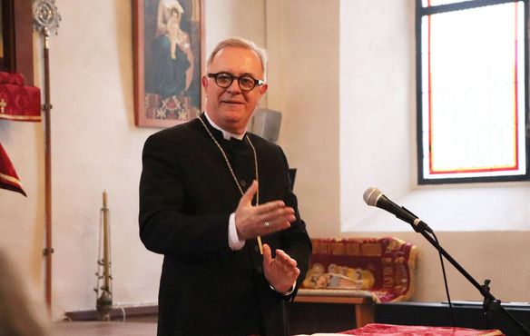 Der Landesbischof der Evangelischen Landeskirche in Württemberg, Dr. h. c. Frank Otfried July, betonte die guten ökumenischen Beziehungen zwischen der evangelischen und der armenischen Kirche; diese nutzt das Gotteshaus bereits seit 1983.