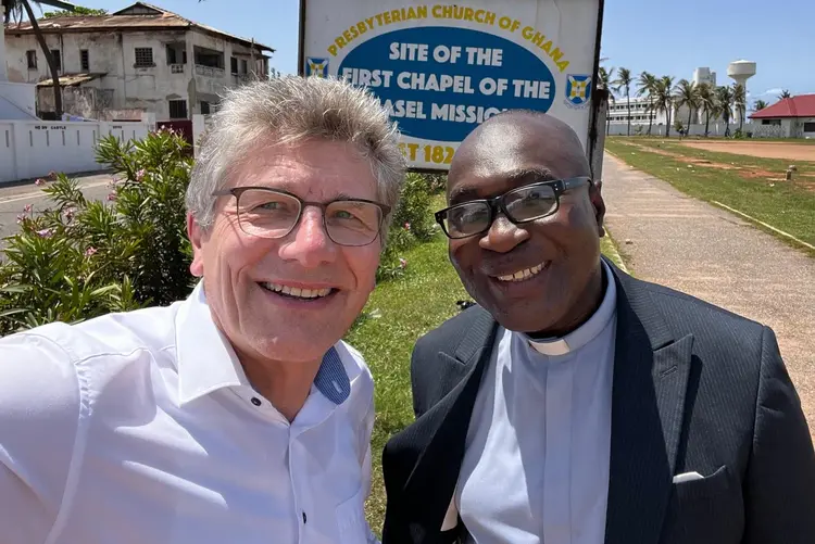 Landesbischof Ernst-Wilhelm Gohl mit dem Moderator der Presbyterianischen Kirche in Ghana (PCG), Rt. Rev. Dr. Abraham N.O. Kwakye