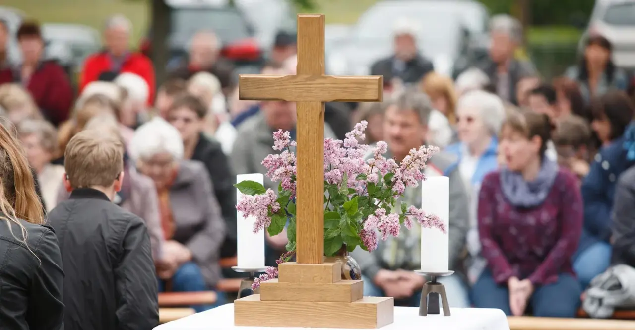 Gottesdienst im Grünen Freiluftgottesdienst Christi Himmelfahrt 2 Gottesdienst im Grünen Freiluftgottesdienst Christi Himmelfahrt 2