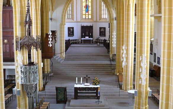 Der Innenraum der Stiftskirche Herrenberg.