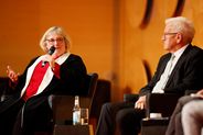 Podiumsdiskussion EGAL? 2023 Landesbischöfin Dr. Heike Springhart und Ministerpräsident Winfried Kretschmann