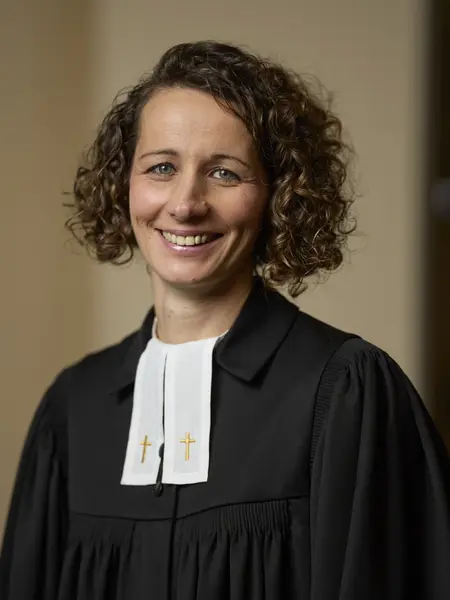 Pfarrerin Bettina Auerswald, Ordinationsfeier in der Stiftskirche Stuttgart in Februar 2025