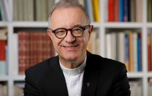 Landesbischof Dr. h. c. Frank Otfried July hat Gäste aus aller Welt zur ersten ökumenischen Viste nach Württemberg eingeladen.