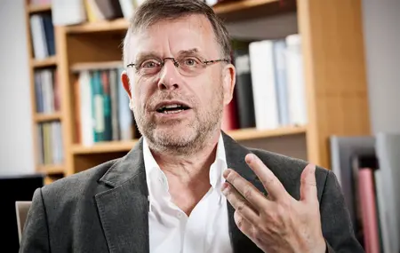 Prof. Dr. Gunter Dueck