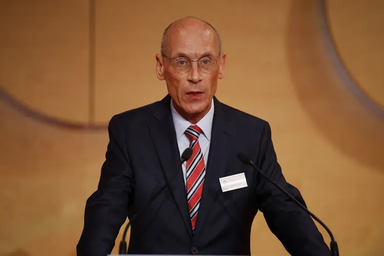 Rechtsdezernent Oberkirchenrat Dr. Michael Frisch Herbsttagung der württembergischen evangelischen Landessynode im Hospitalhof.