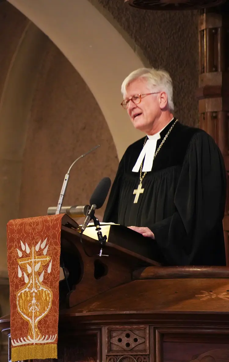 Heinrich Bedford-Strohm predigt zu 75 Jahre Stuttgarter Schulderklärung in der Stuttgarter Markuskirche.