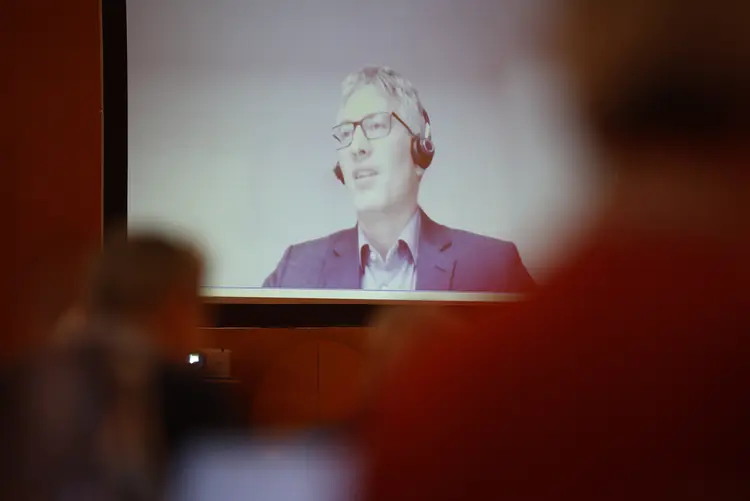 Christoph Müller, Vorsitzender des Rechtsausschusses Herbsttagung der württembergischen evangelischen Landessynode im Hospitalhof.