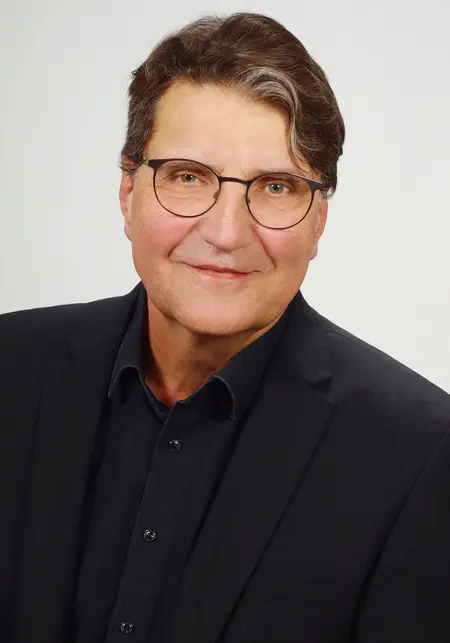 Pfarrer Peter Schaal-Ahlers Pfarrer Peter Schaal Ahlers