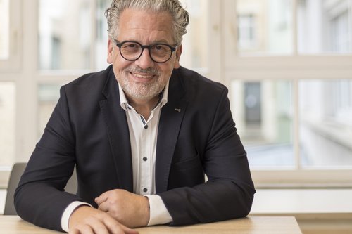 Sitzhase oder Osterhase - Pfarrer Dan Peter über eine überflüssige Diskussion